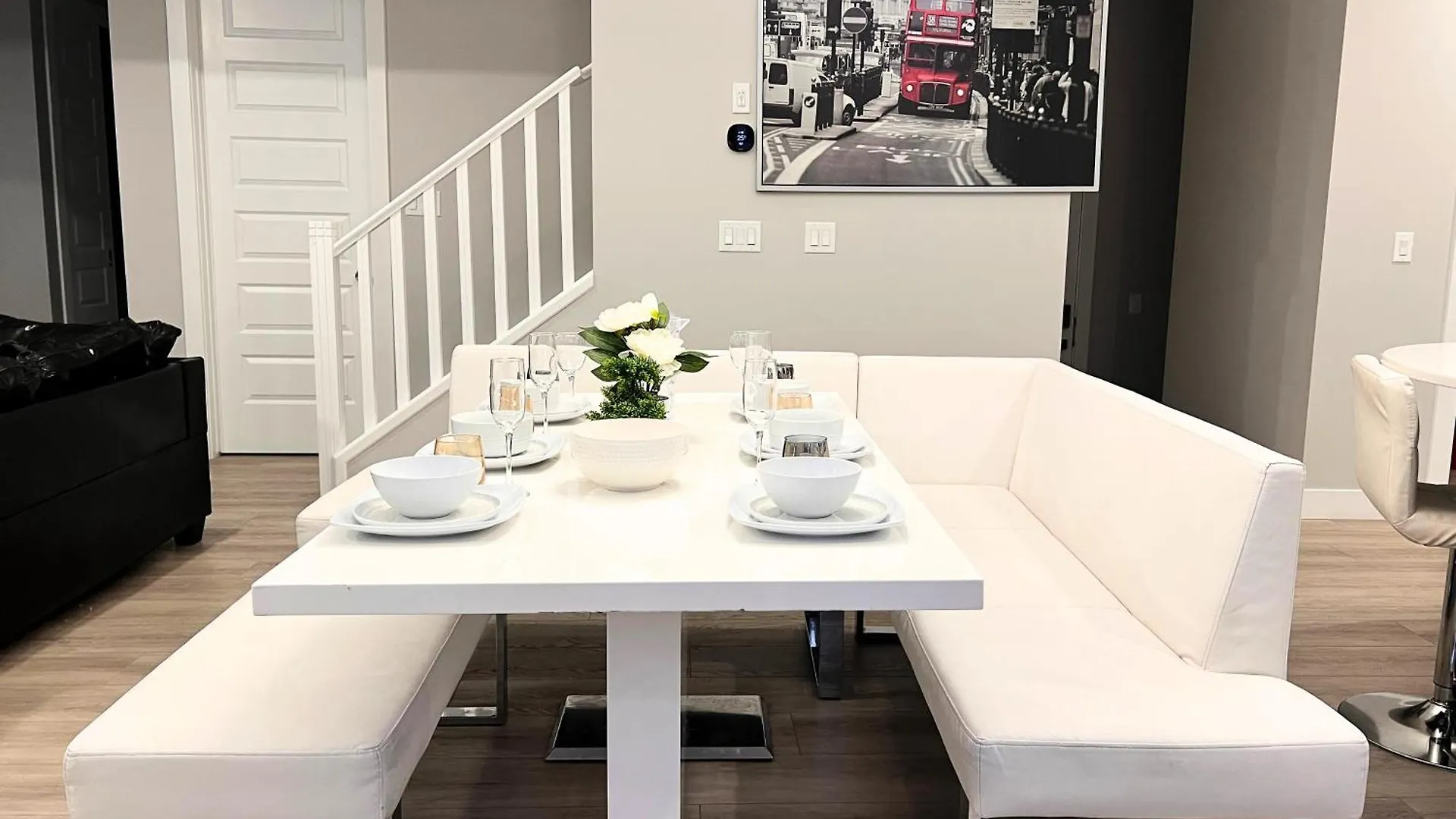 Ubytování v soukromí Flowealth Property Luxury Villa Near Lake Netflix Tv Wifi YYC